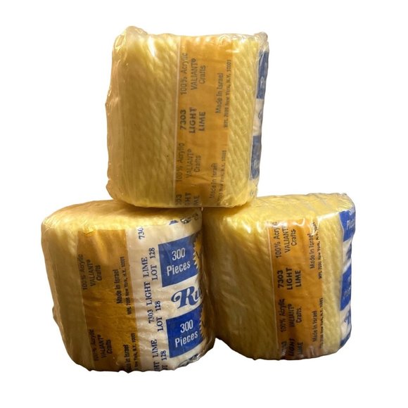 Vtg Valiant Rug Yard 7303 Light Lime 300 Pieces Lot of 3 Made in Israel Yellow - Picture 2 of 3